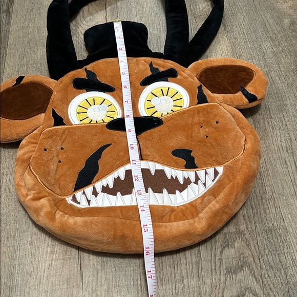Five Nights At Freddy's Angry Freddy Face Plush Tote Bag - Picture 5 of 10